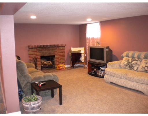 4841 Girard Road Whitehall, PA 15227 - Photo 11 of 15 Family Room.