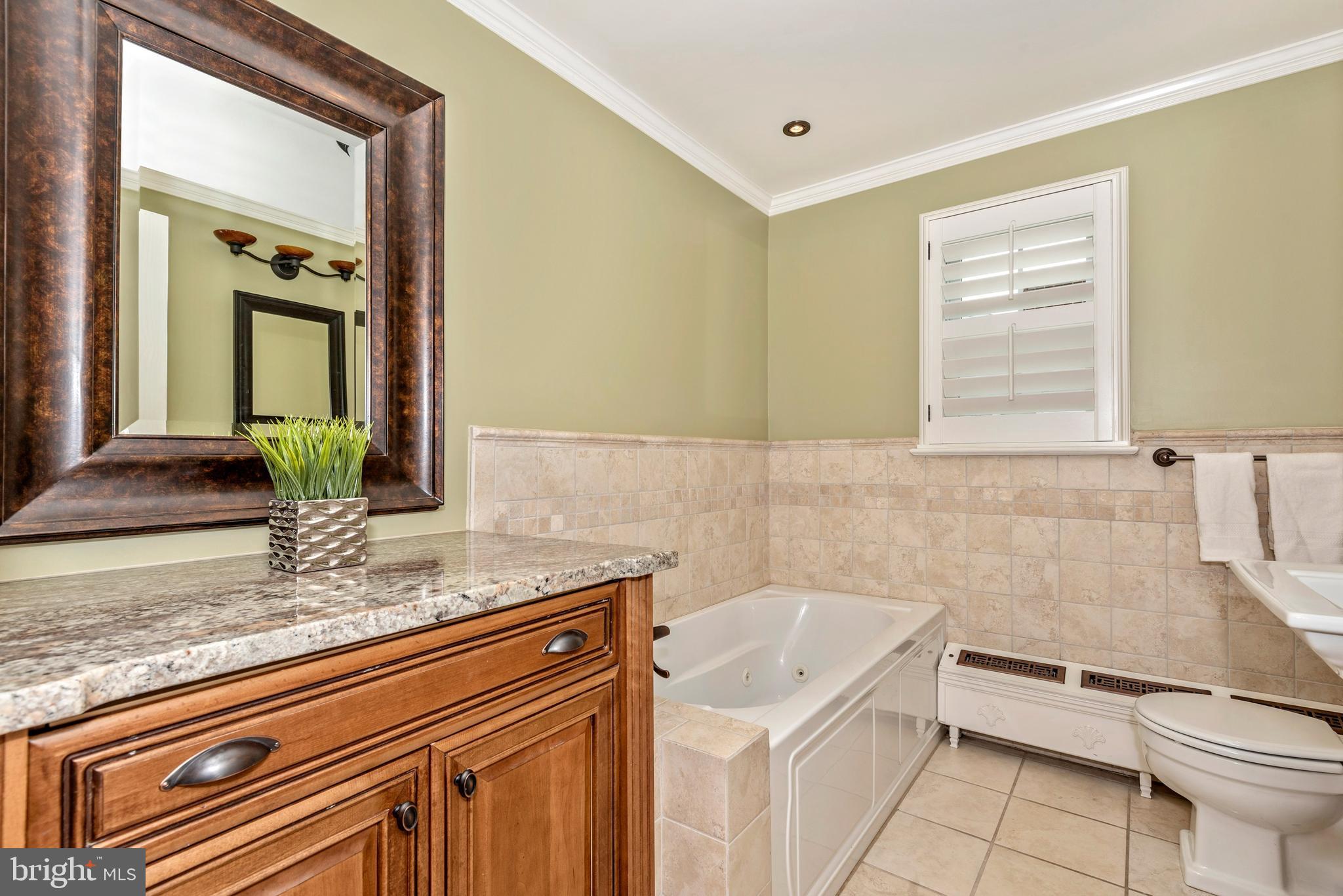 819 Washington Road Westminster, MD 21157 - Photo 25 of 62 REMODELED FIRST FLOOR FULL JETTED BATH
