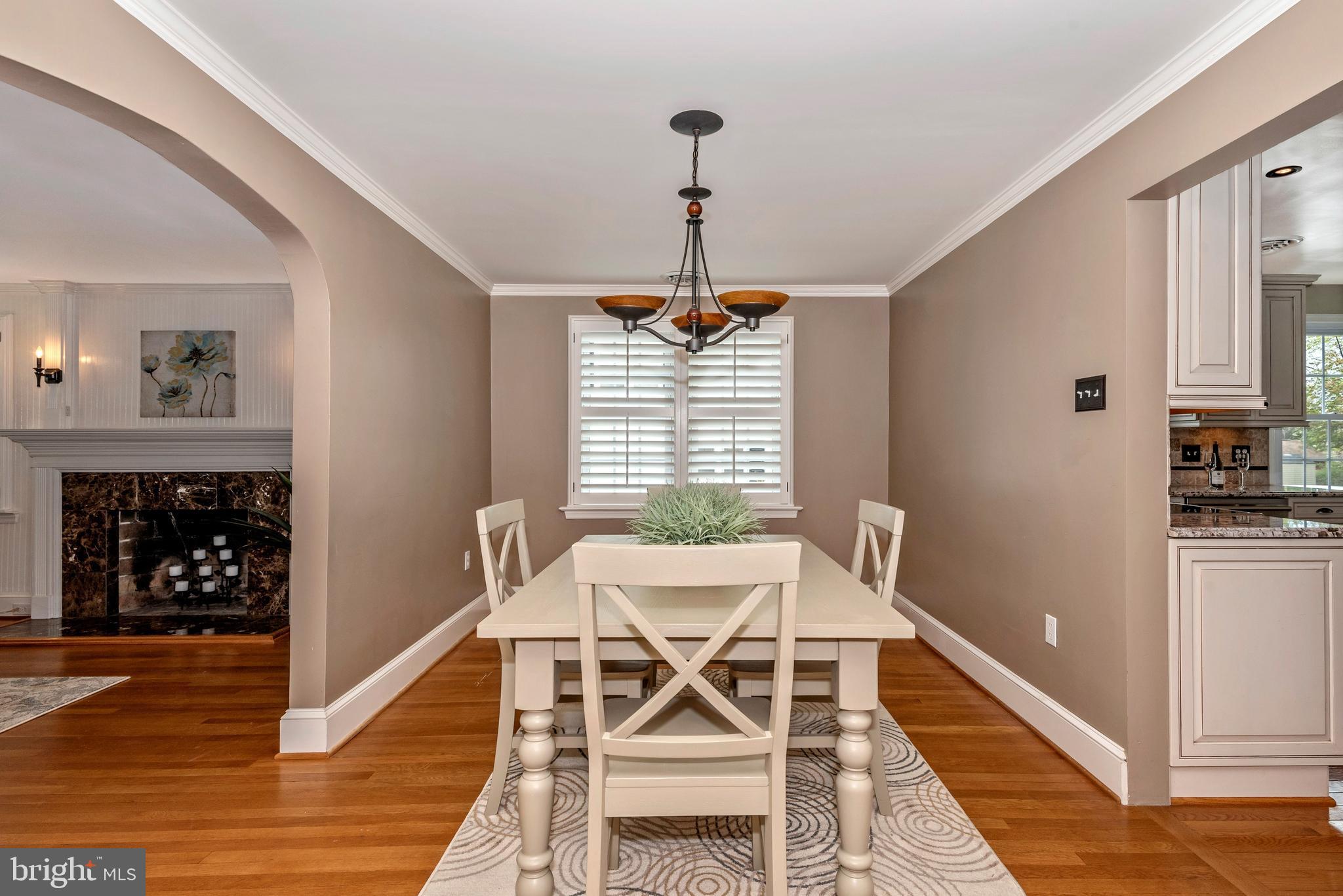 819 Washington Road Westminster, MD 21157 - Photo 6 of 62 DINING AREA ADJOINING KITCHEN