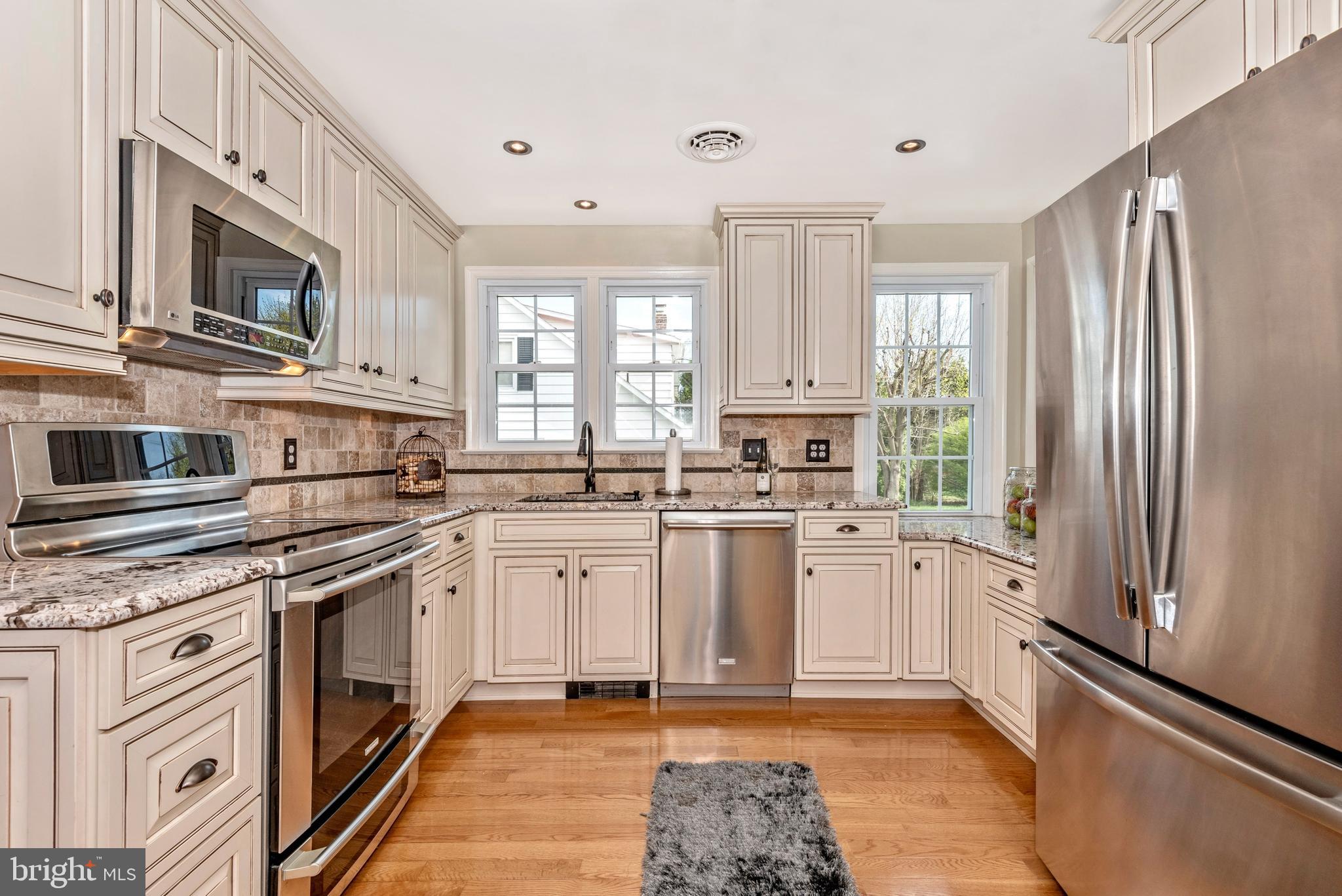 819 Washington Road Westminster, MD 21157 - Photo 9 of 62 UPDATED KITCHEN WITH STAINLESS APPLIANCES