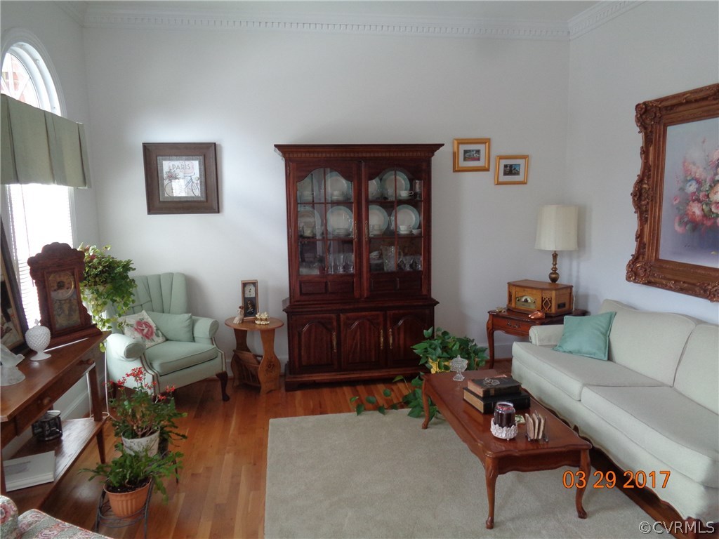 13018 Chipstead Road Chester, VA 23831 - Photo 20 of 47 a living room with furniture and a window