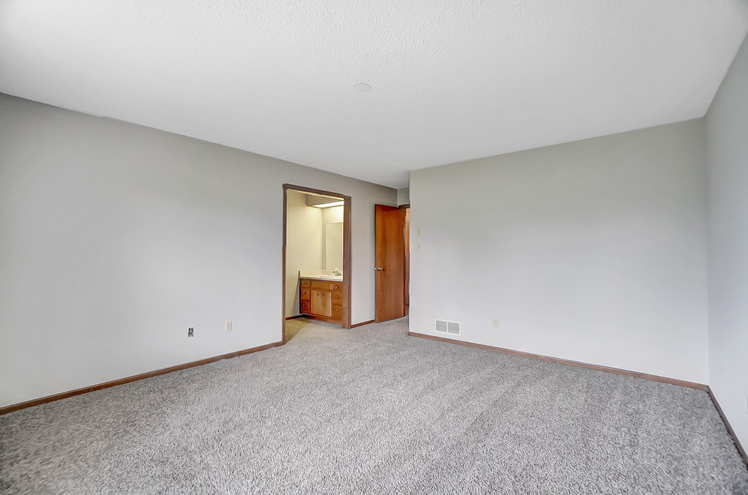 4615 Crystal Ridge Cove Fort Wayne, IN 46835 - Photo 18 of 35 Gallery Image 18