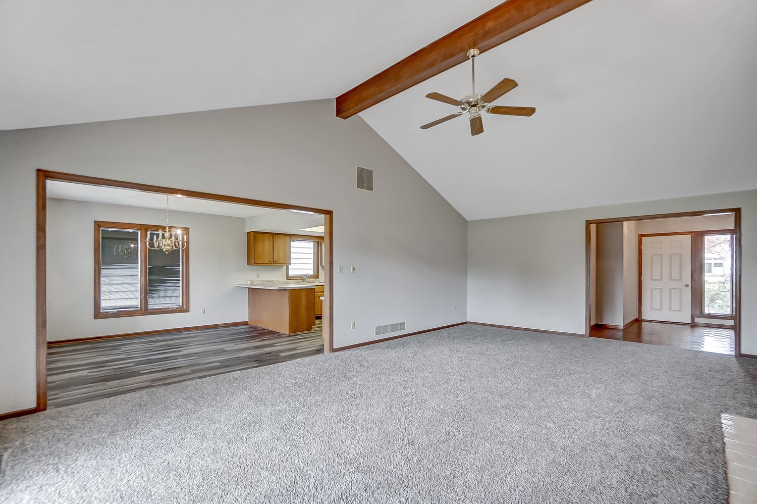 4615 Crystal Ridge Cove Fort Wayne, IN 46835 - Photo 8 of 35 Gallery Image 8