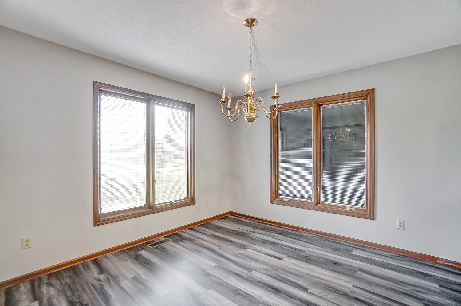 4615 Crystal Ridge Cove Fort Wayne, IN 46835 - Photo 10 of 35 Gallery Image 10