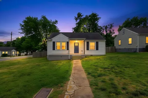 $395,000 | 944 Chickasaw Avenue, Nashville, TN 37207