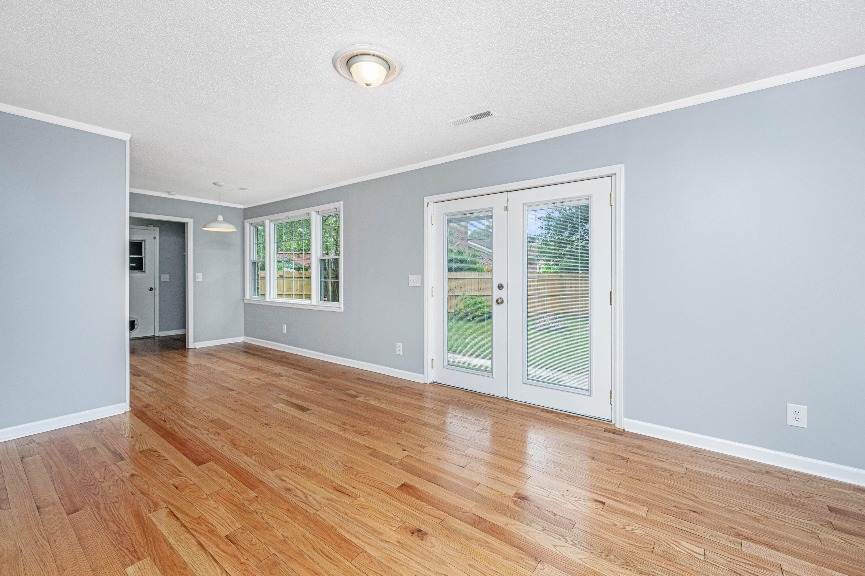 112 Tall Pines Road Ladson, SC 29456 - Photo 13 of 46 112TallPinesRd014