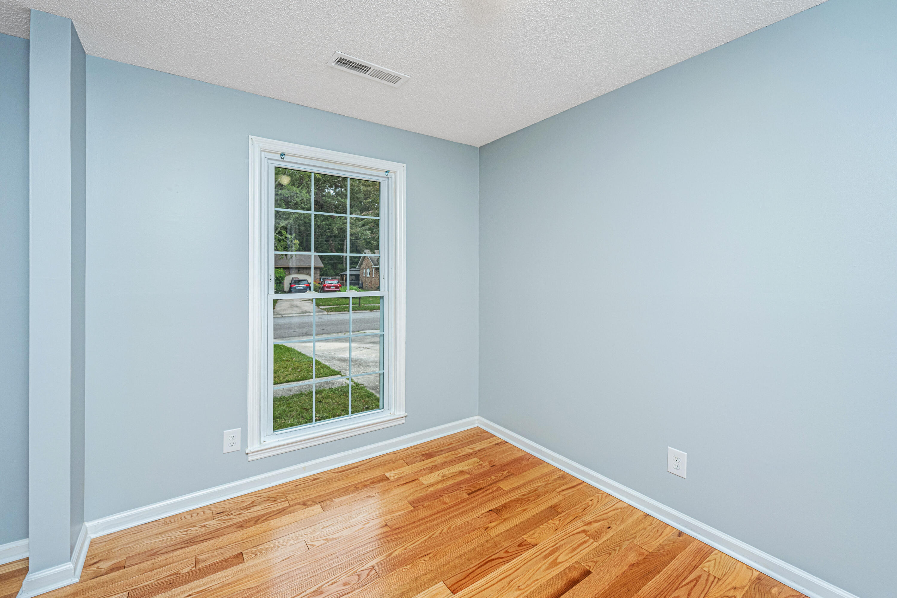 112 Tall Pines Road Ladson, SC 29456 - Photo 10 of 46 112TallPinesRd011