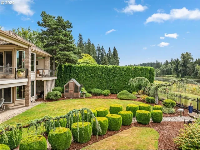 $1,870,000 | 19710 Southeast Semple Road, Damascus, OR 97089