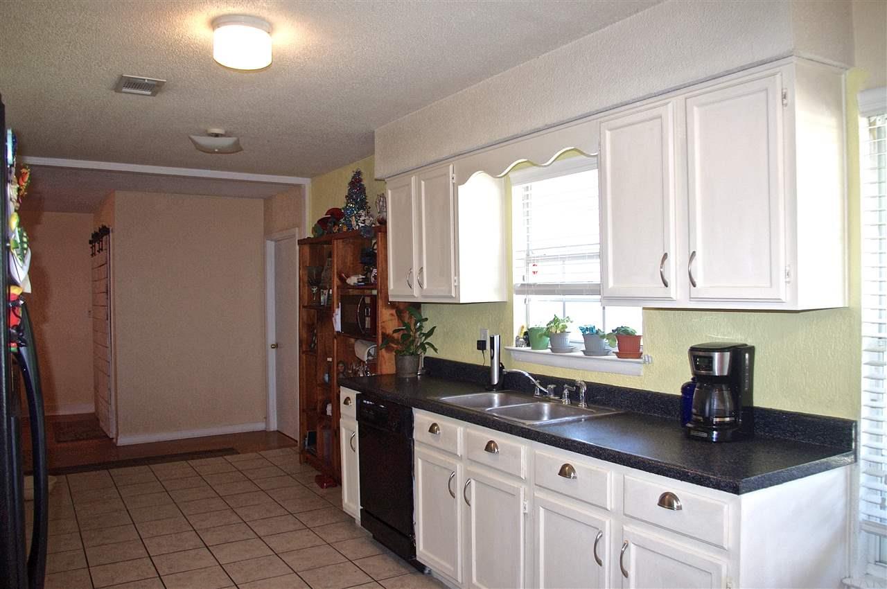2187 Bergren Road Gulf Breeze, FL 32563 - Photo 8 of 41 Gallery Image 8