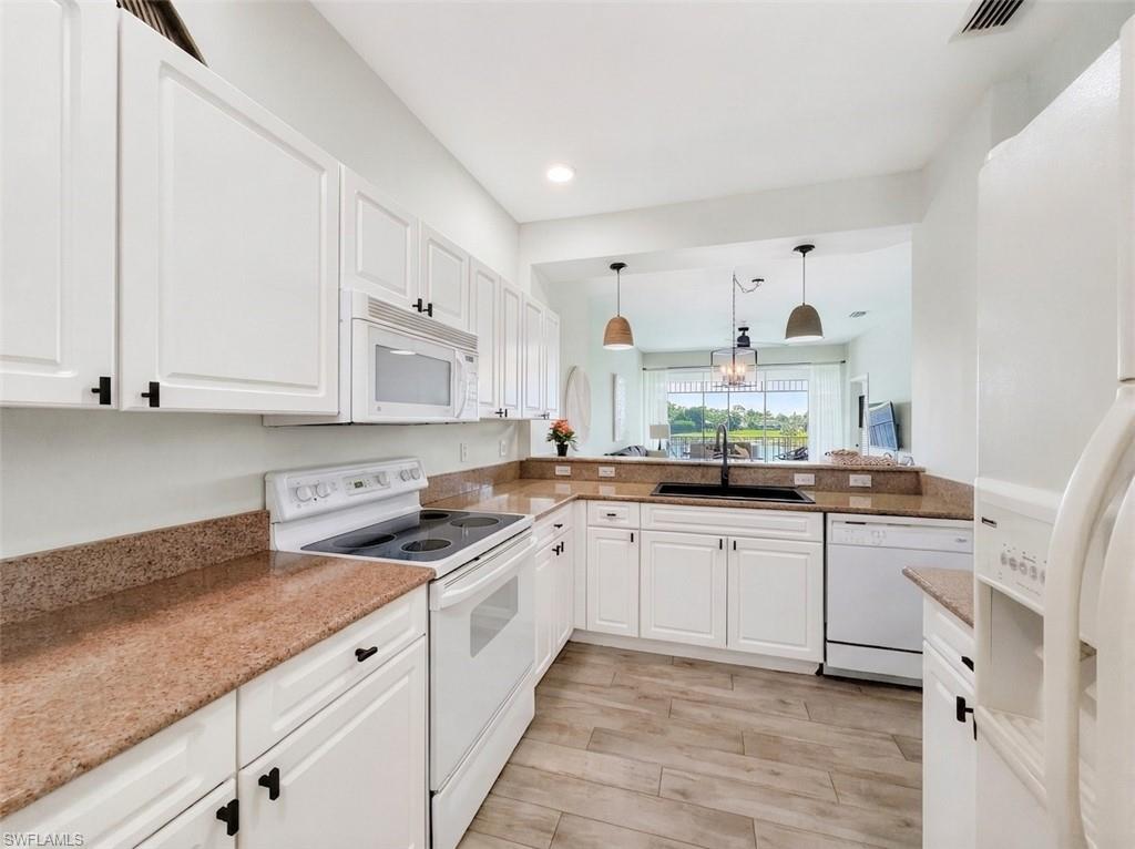 7895 Mahogany Run Lane, Unit 1422 Naples, FL 34113 - Photo 5 of 31