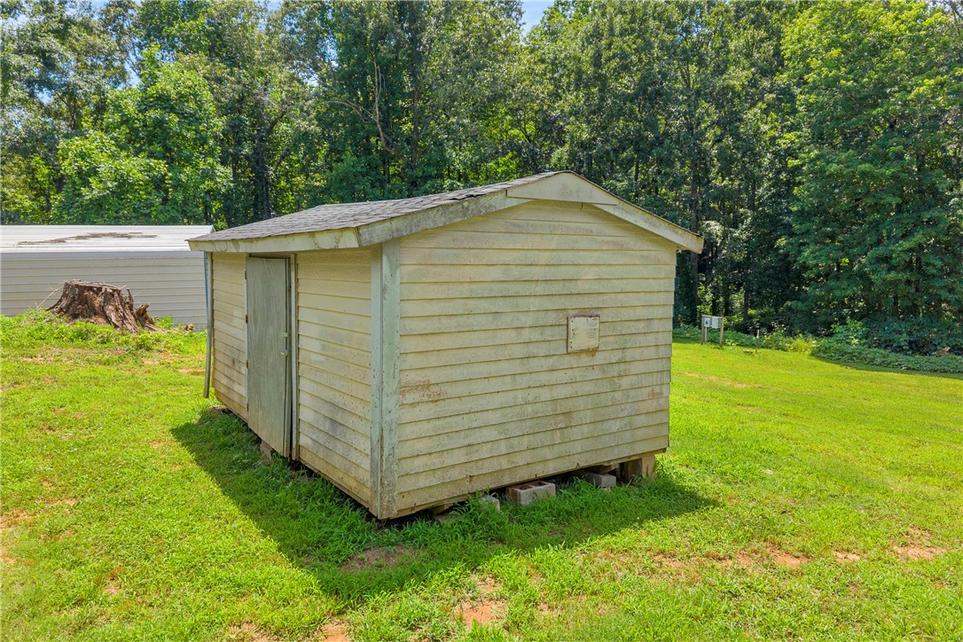 952 Stephens Drive Westminster, SC 29693 - Photo 15 of 50 Storage