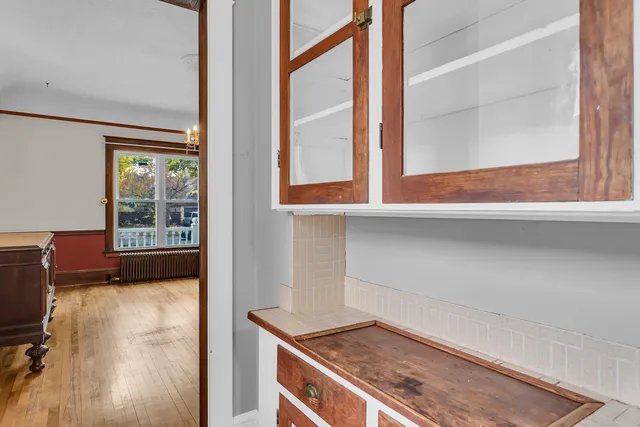 $349,900 | 1512 West Washington Avenue, Jackson, MI 49203