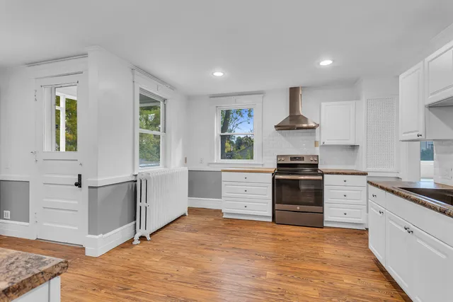 $349,900 | 1512 West Washington Avenue, Jackson, MI 49203