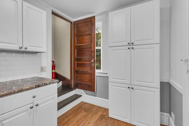 $349,900 | 1512 West Washington Avenue, Jackson, MI 49203