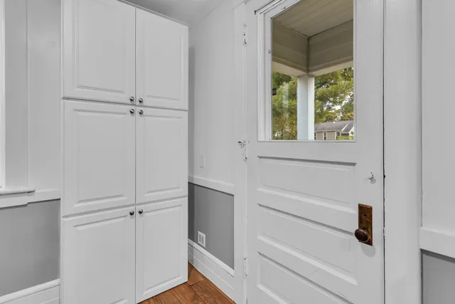 $349,900 | 1512 West Washington Avenue, Jackson, MI 49203