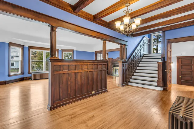 $349,900 | 1512 West Washington Avenue, Jackson, MI 49203