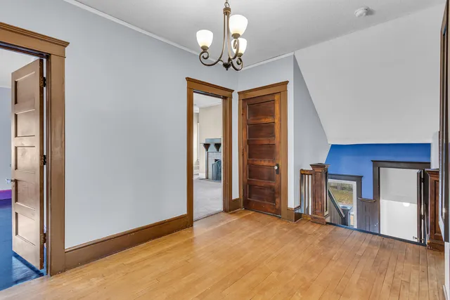 $349,900 | 1512 West Washington Avenue, Jackson, MI 49203