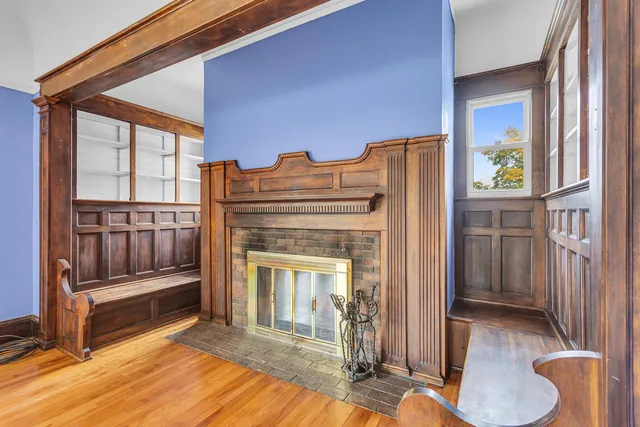 $349,900 | 1512 West Washington Avenue, Jackson, MI 49203