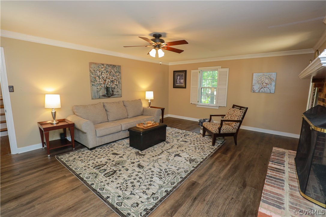 13619 Winterberry Ridge Midlothian, VA 23112 - Photo 21 of 48 a living room with furniture and a rug