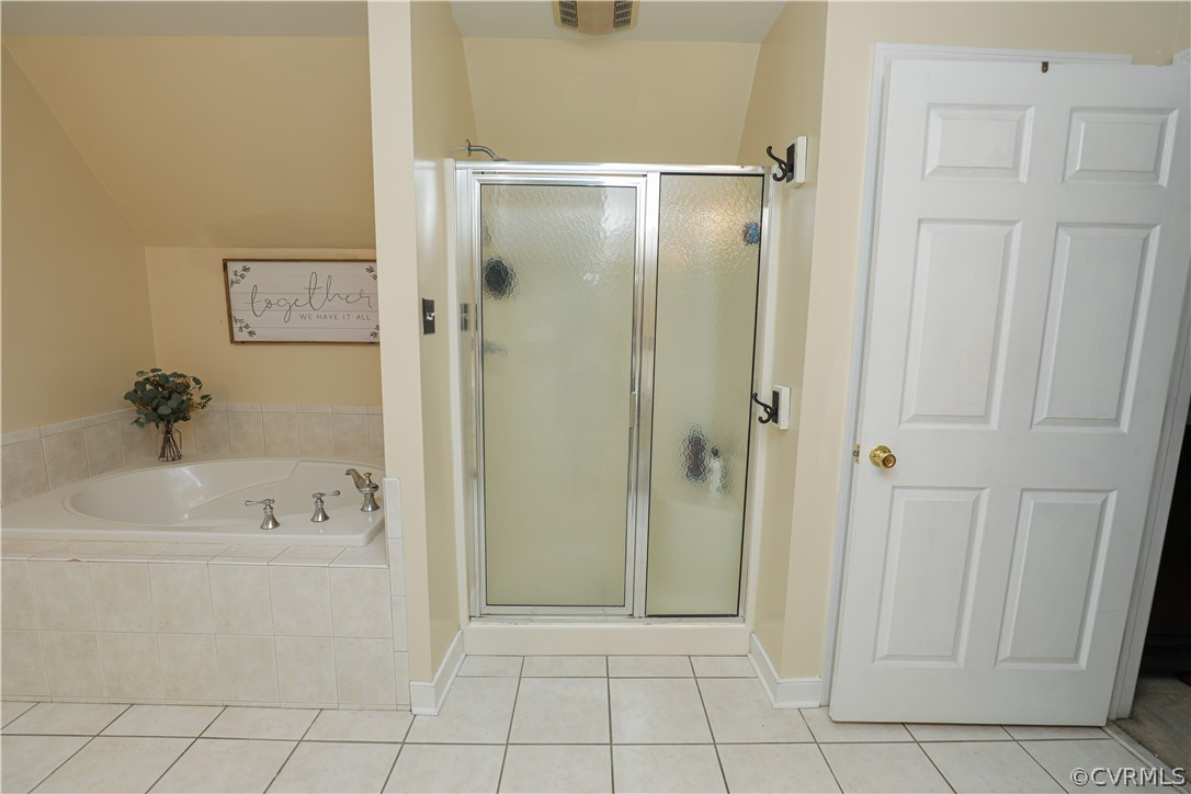 13619 Winterberry Ridge Midlothian, VA 23112 - Photo 31 of 48 a bathroom with a bathtub and shower