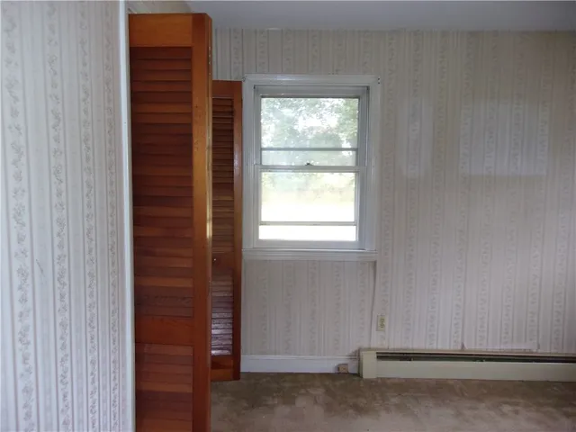 $325,000 | 79 Alan Avenue, Portsmouth, RI 02871