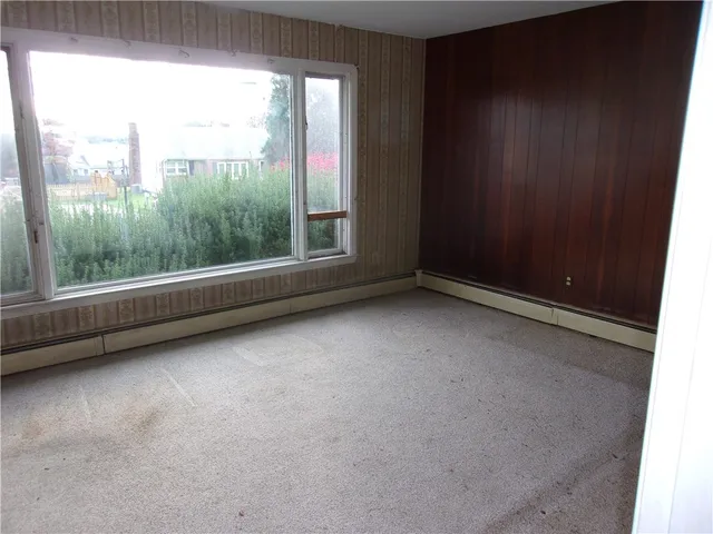 $325,000 | 79 Alan Avenue, Portsmouth, RI 02871