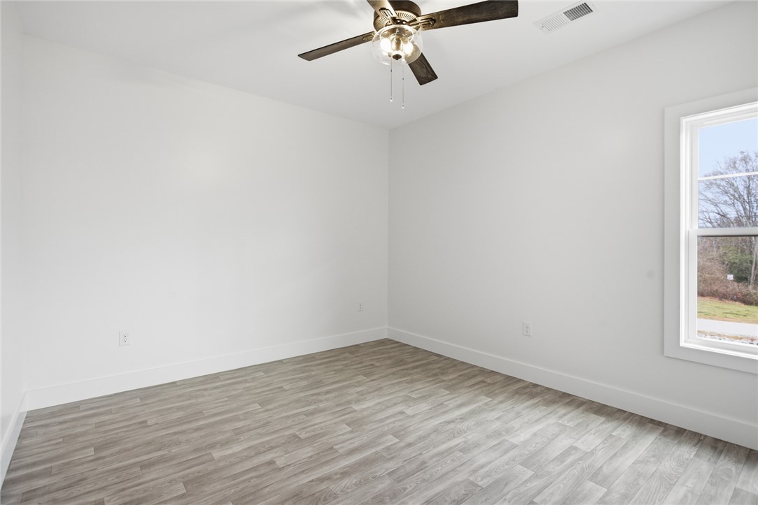 119 Riley Street Westminster, SC 29693 - Photo 14 of 44