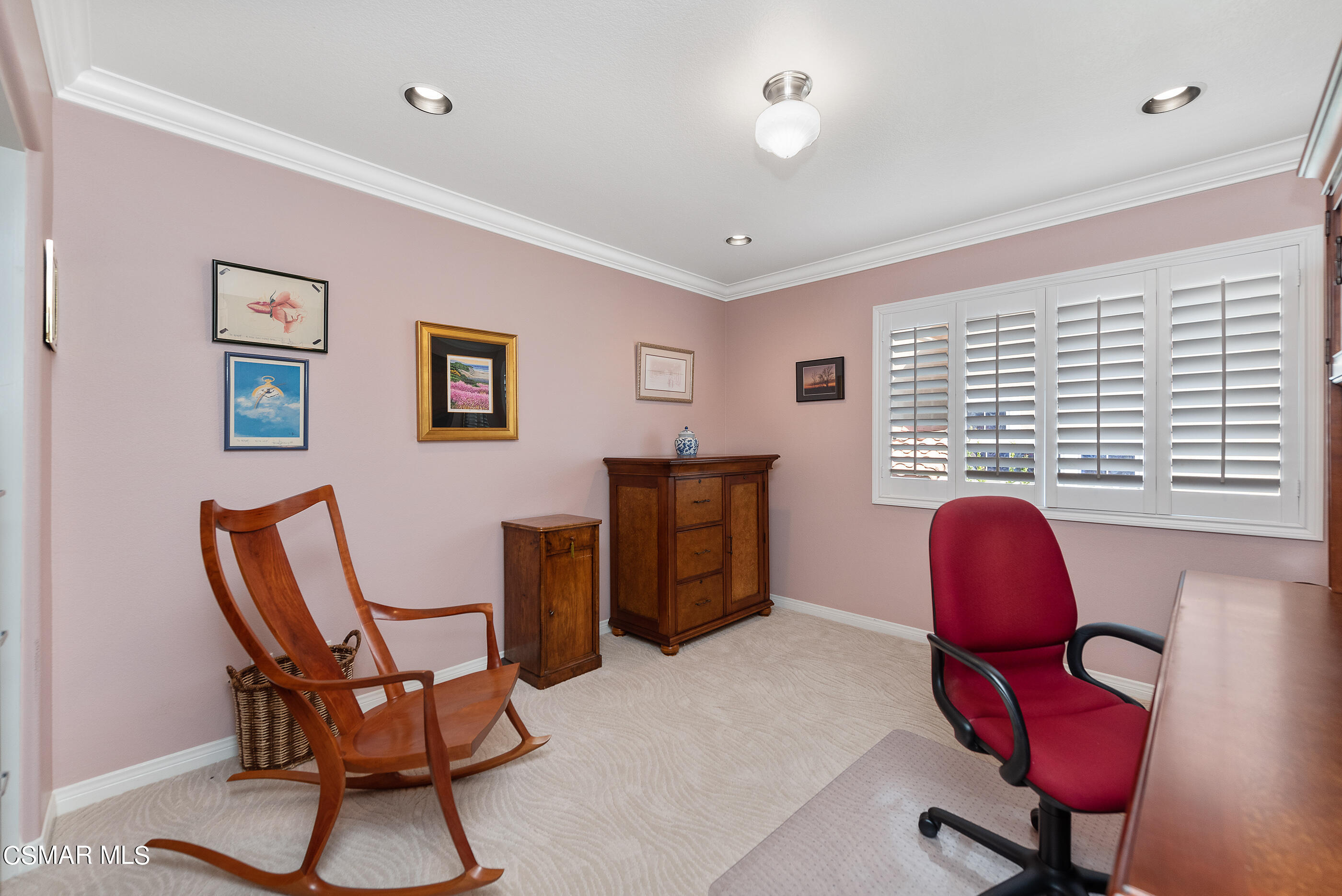 3019 Shadow Hill Circle Thousand Oaks, CA 91360 - Photo 19 of 30 a workspace with furniture and a window