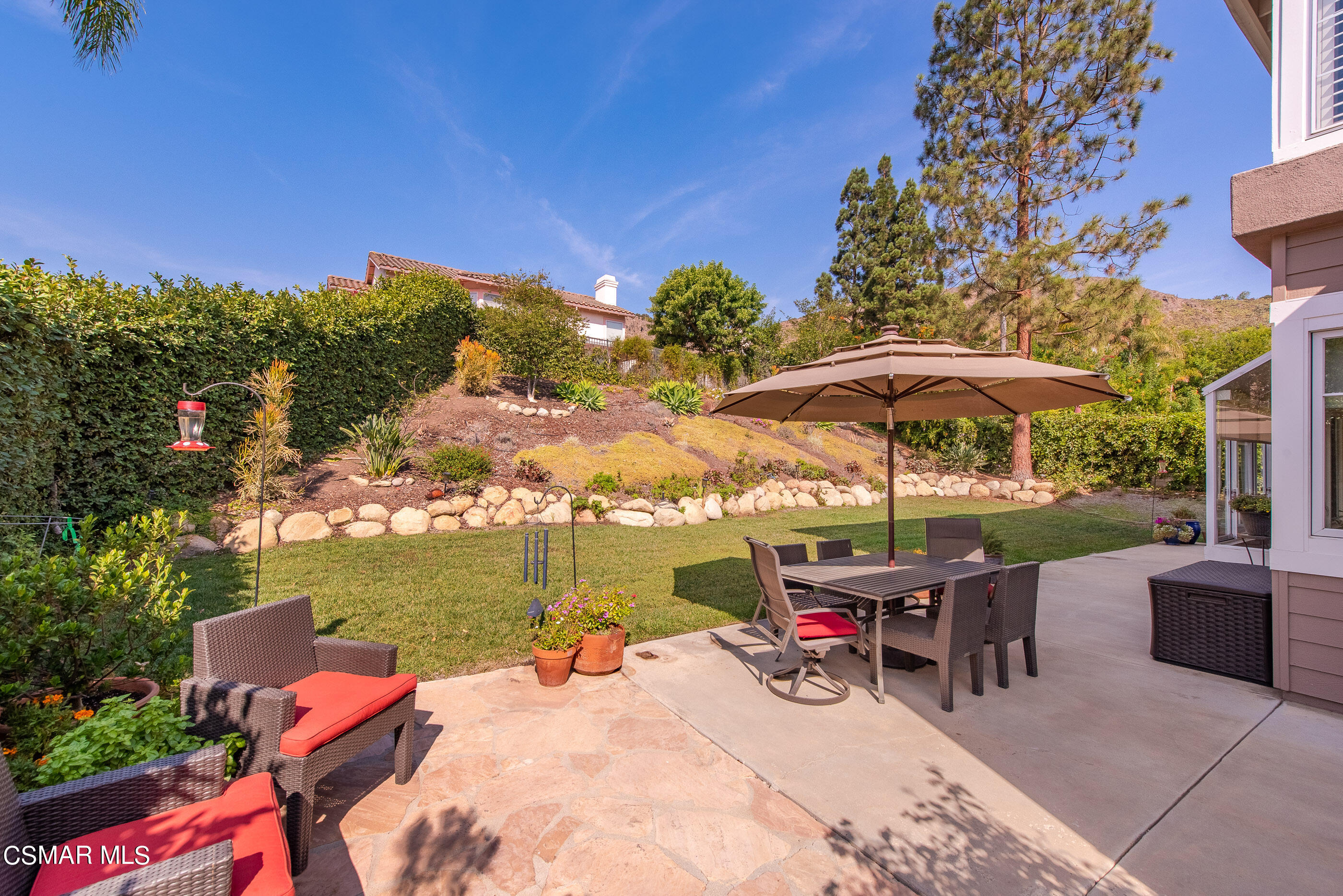 3019 Shadow Hill Circle Thousand Oaks, CA 91360 - Photo 25 of 30 an outdoor space with seating