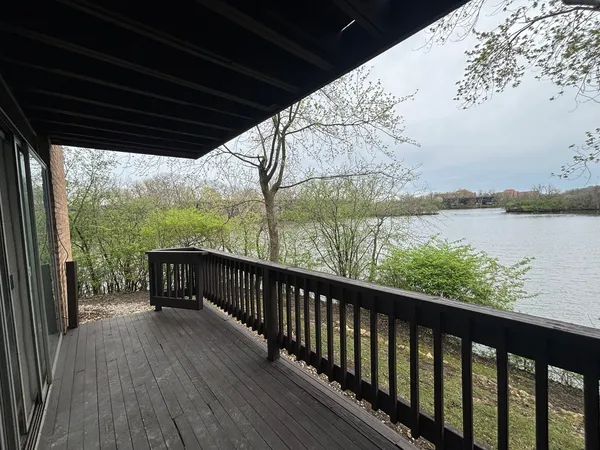 $249,900 | 1611 Maple Terrace, Unit 1131G, Lisle, IL 60532