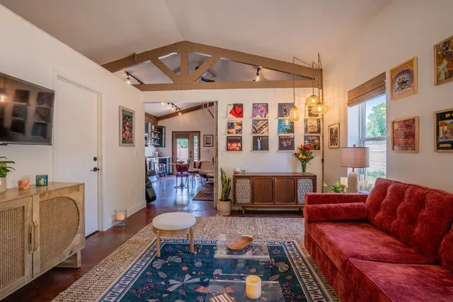 $2,150 | 5200 St Georges Green, Austin, TX 78745