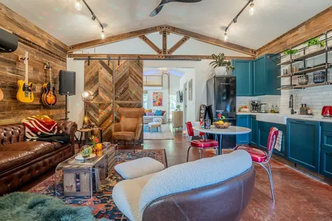 $2,150 | 5200 St Georges Green, Austin, TX 78745