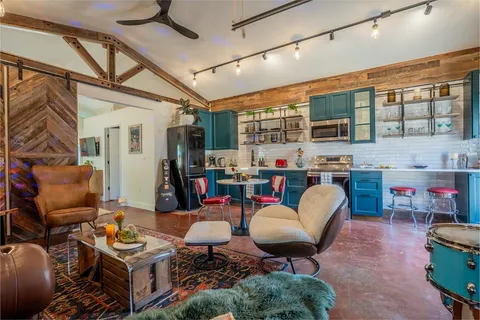 $2,150 | 5200 St Georges Green, Austin, TX 78745