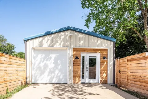 $2,150 | 5200 St Georges Green, Austin, TX 78745