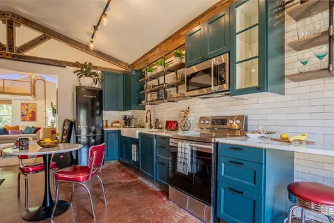 $2,150 | 5200 St Georges Green, Austin, TX 78745