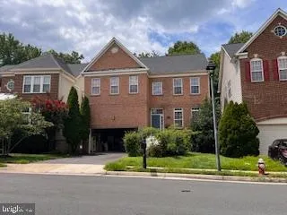 $3,300 | 7522 Lindberg Drive, Alexandria, VA 22306