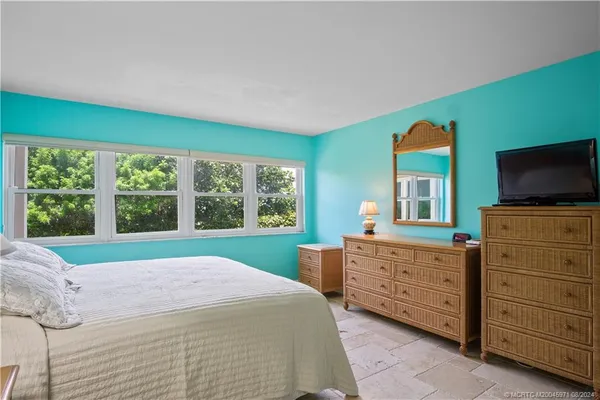 $500,000 | 1555 Northeast Ocean Boulevard, Unit 103, Jensen Beach, FL 34957