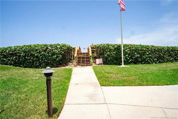 $500,000 | 1555 Northeast Ocean Boulevard, Unit 103, Jensen Beach, FL 34957