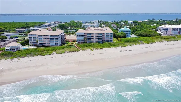 $500,000 | 1555 Northeast Ocean Boulevard, Unit 103, Jensen Beach, FL 34957