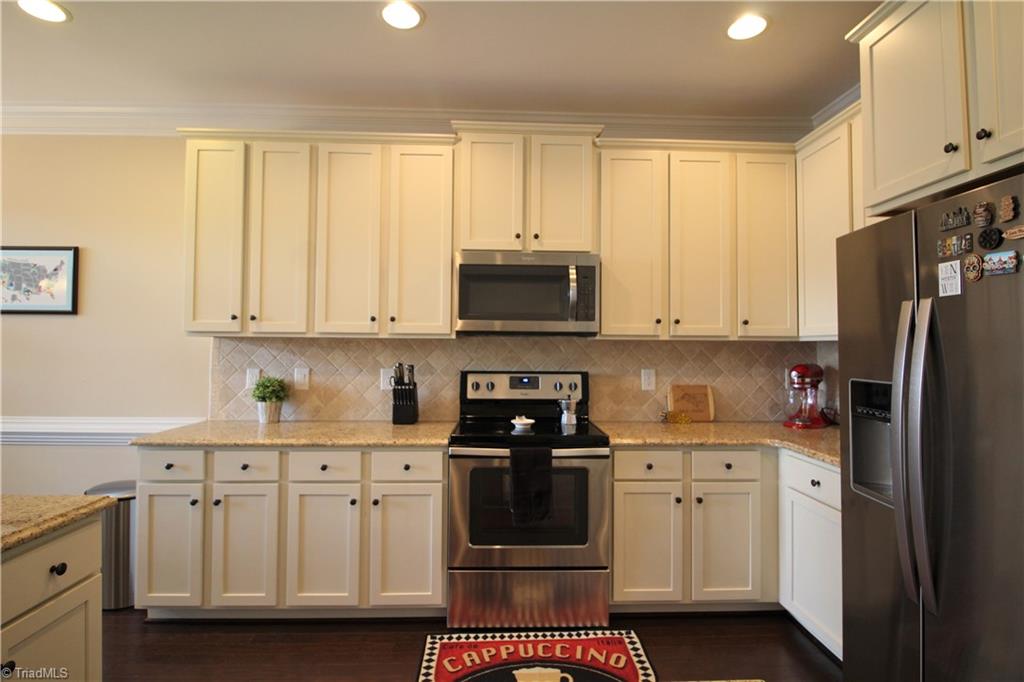 655 Nikyle Circle High Point, NC 27265 - Photo 11 of 26 Gallery Image 11