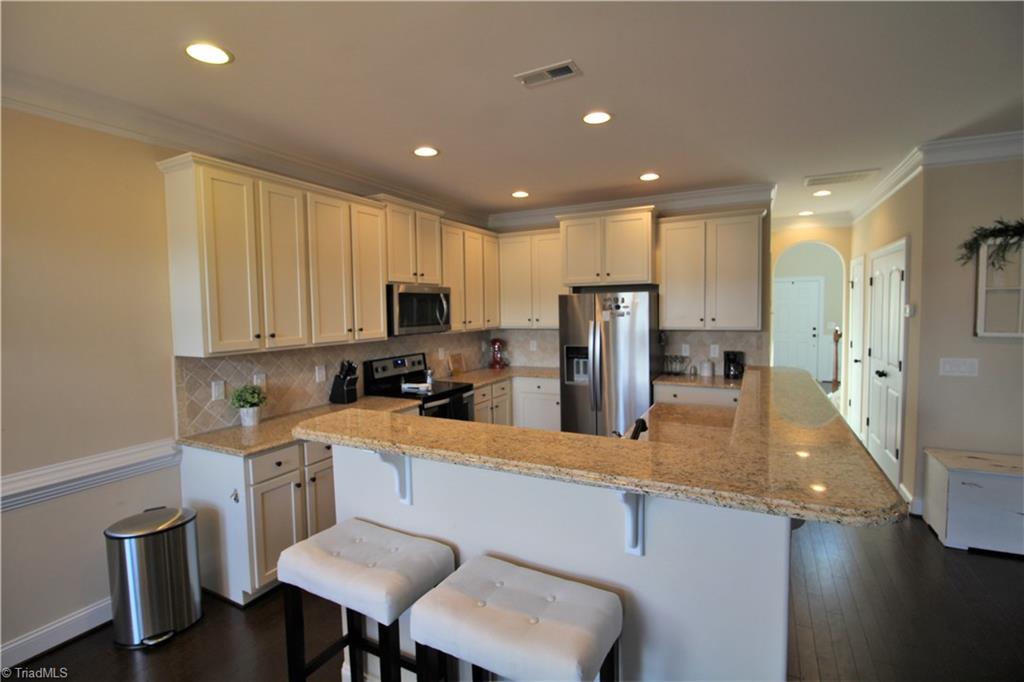 655 Nikyle Circle High Point, NC 27265 - Photo 9 of 26 Gallery Image 9