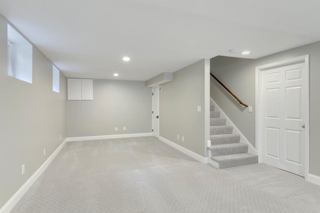 10648 Rich Road Bloomington, MN 55437 - Photo 22 of 36