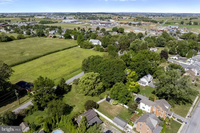 $424,800 | 781 Newport Avenue, Gap, PA 17527