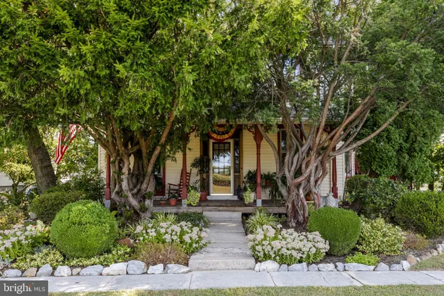 $424,800 | 781 Newport Avenue, Gap, PA 17527