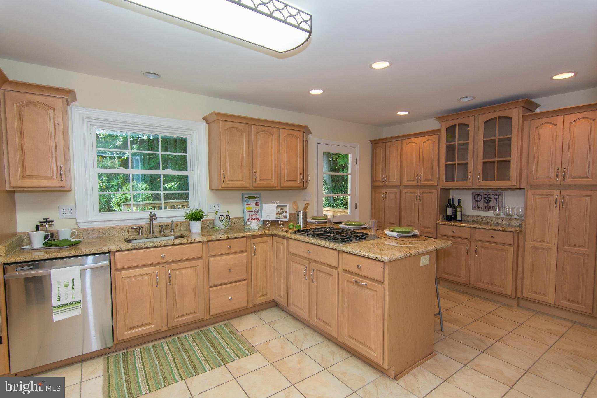 44 Chautaugua Road Arnold, MD 21012 - Photo 12 of 26 Kitchen