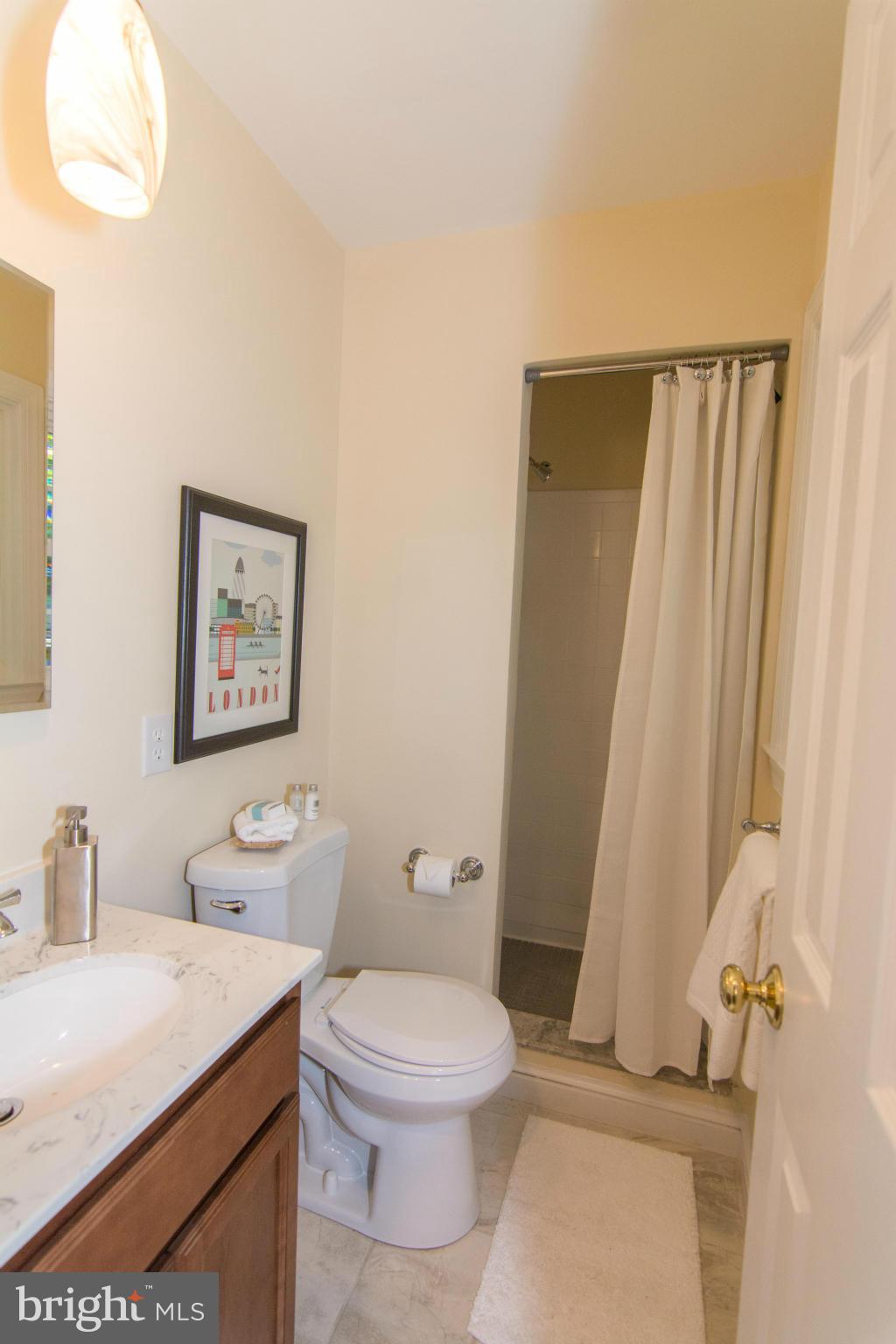44 Chautaugua Road Arnold, MD 21012 - Photo 16 of 26 Bath