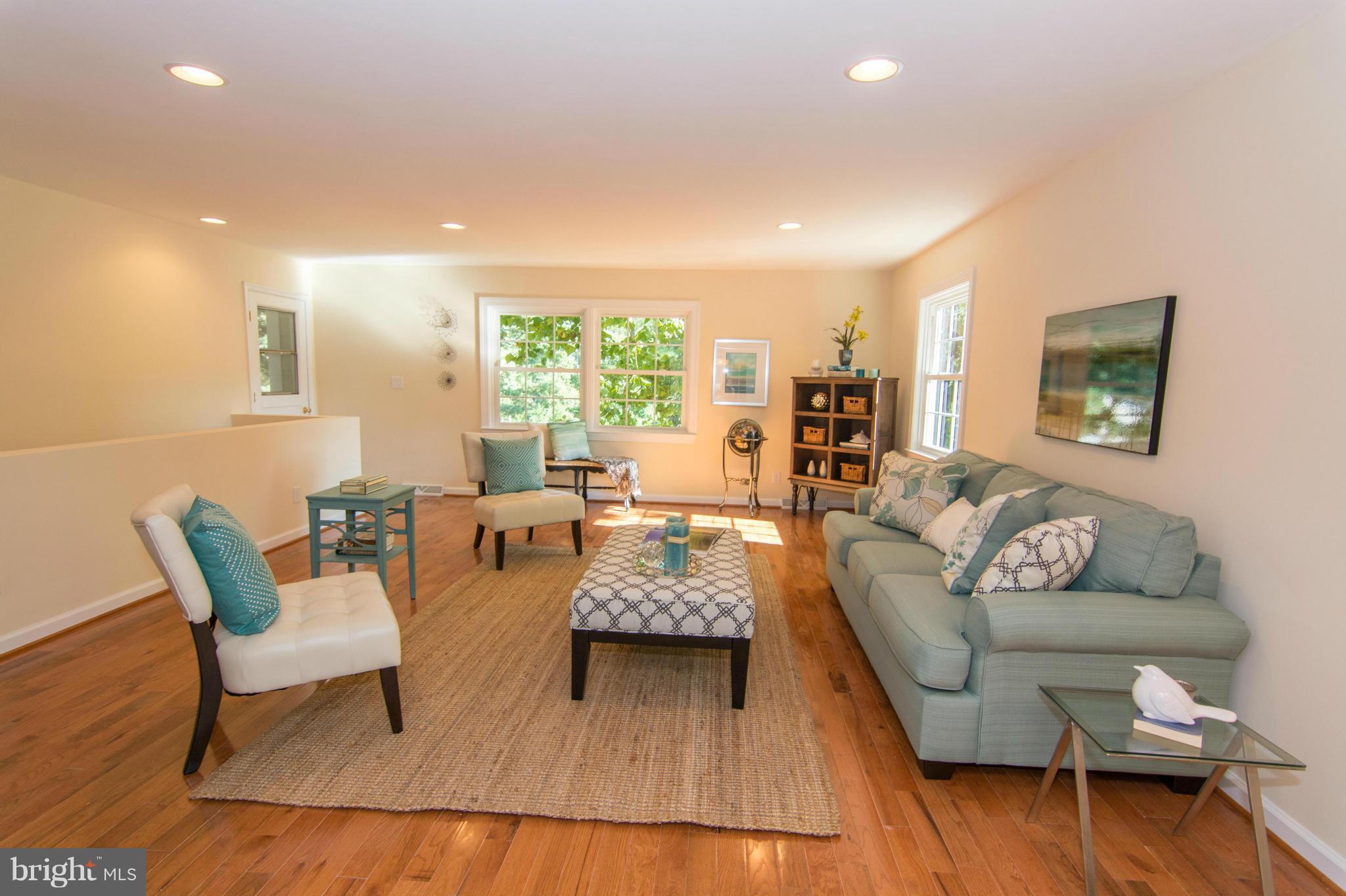 44 Chautaugua Road Arnold, MD 21012 - Photo 9 of 26 Living Room