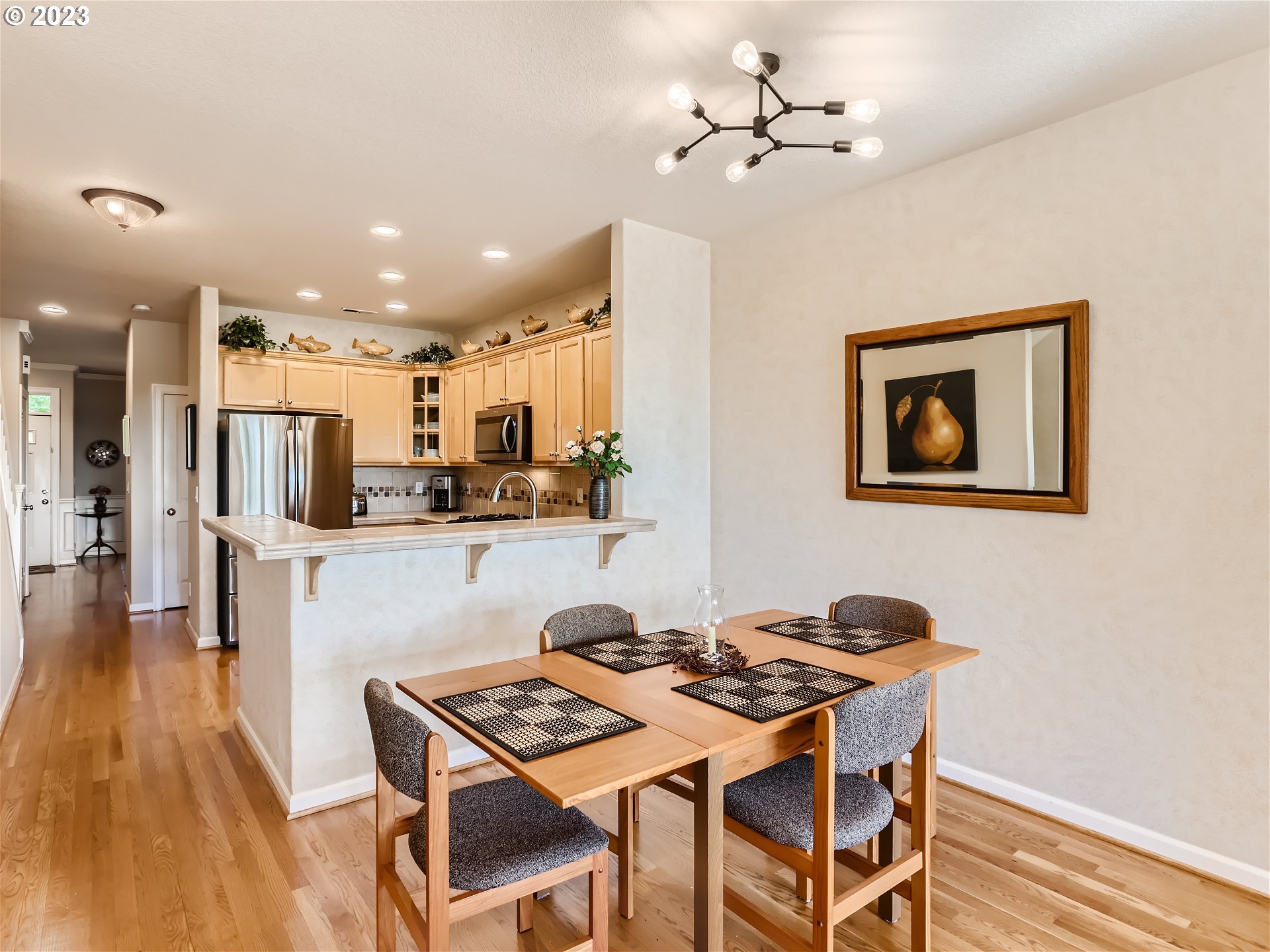 5226 Southwest View Point Terrace, Unit 7 Portland, OR 97239 - Photo 16 of 31 Kitchen/Dining Room