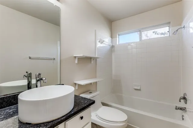 $1,925 | 107 Cassandra Drive, Hutto, TX 78634