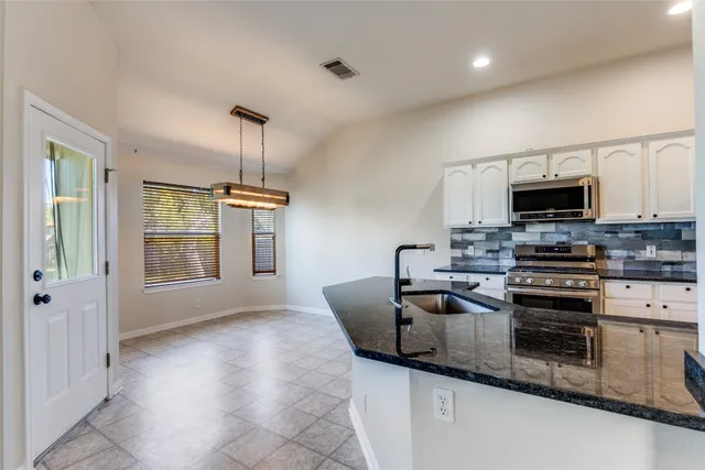 $1,925 | 107 Cassandra Drive, Hutto, TX 78634